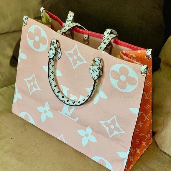 Handbags - Louie bag